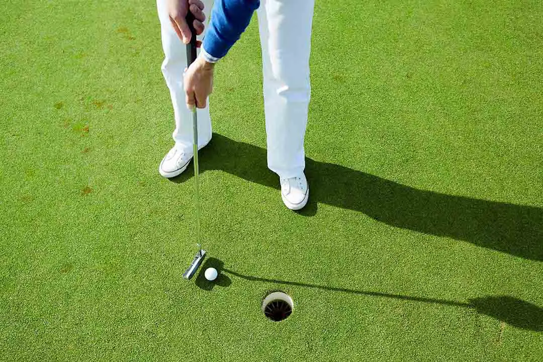 how to keep white golf shoes clean
